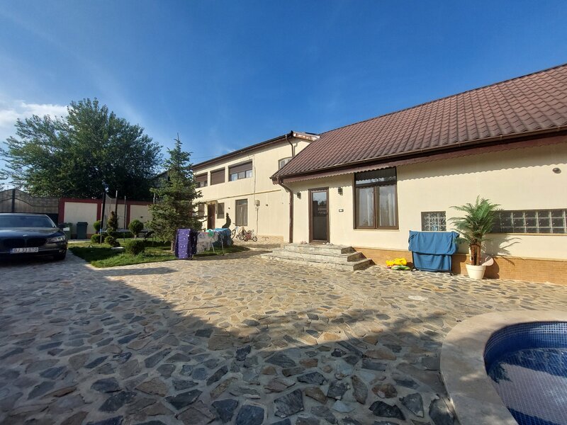 Dobroesti, casa individuala P+1, curte 650 mp + piscina, Lac Dobroesti, Cora Pantelimon