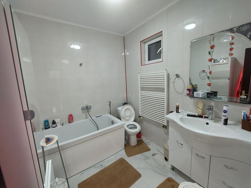 Dobroesti, casa individuala P+1, curte 650 mp + piscina, Lac Dobroesti, Cora Pantelimon