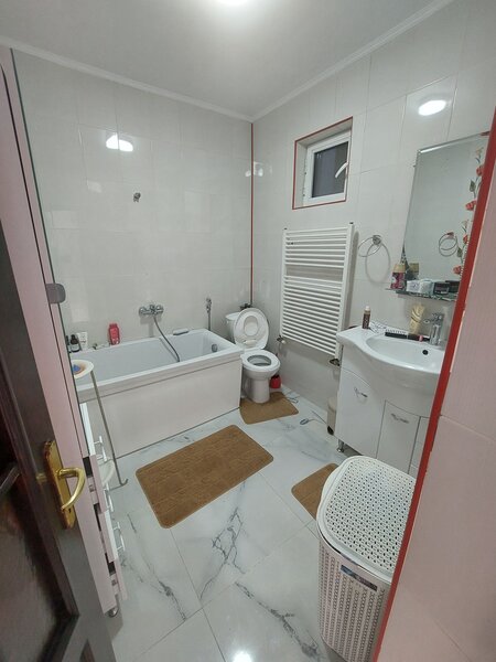 Dobroesti, casa individuala P+1, curte 650 mp + piscina, Lac Dobroesti, Cora Pantelimon